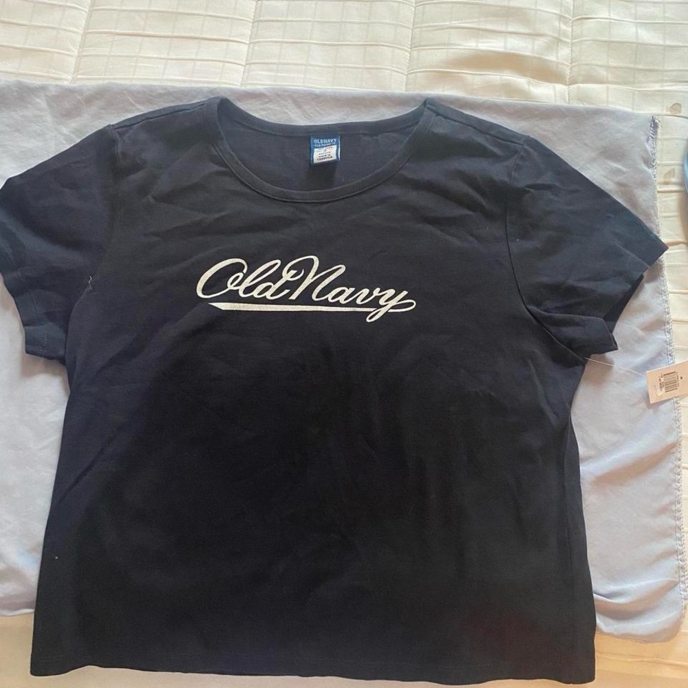Old Navy logo crop tee